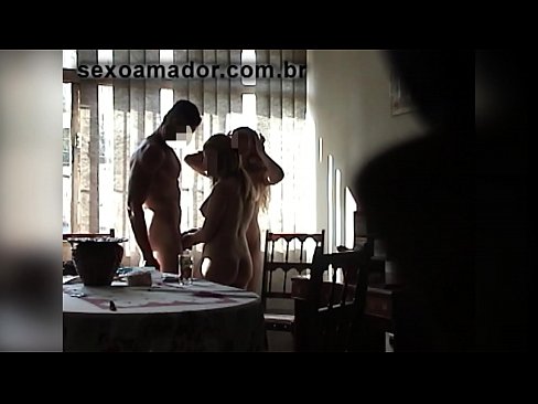 ❤️ Seks dostları nəhəng kişini və onunla birlikdə bir üçlüyü dəvət edirlər ❤ Porno pornoda az.fuckmymac.ru ﹏